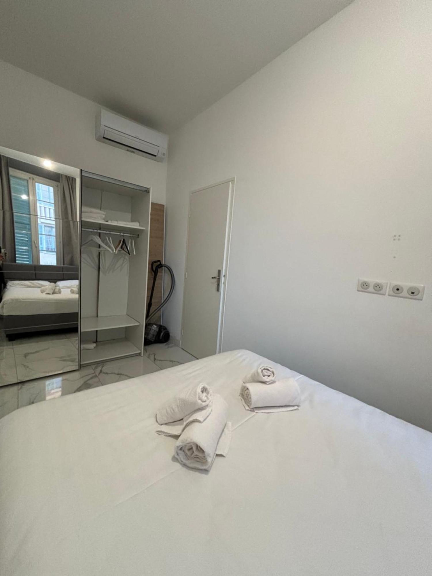 Appartement 4 Couchages Idealement Place Promenade Des Anglais / Cours Saleya Ніцца Екстер'єр фото